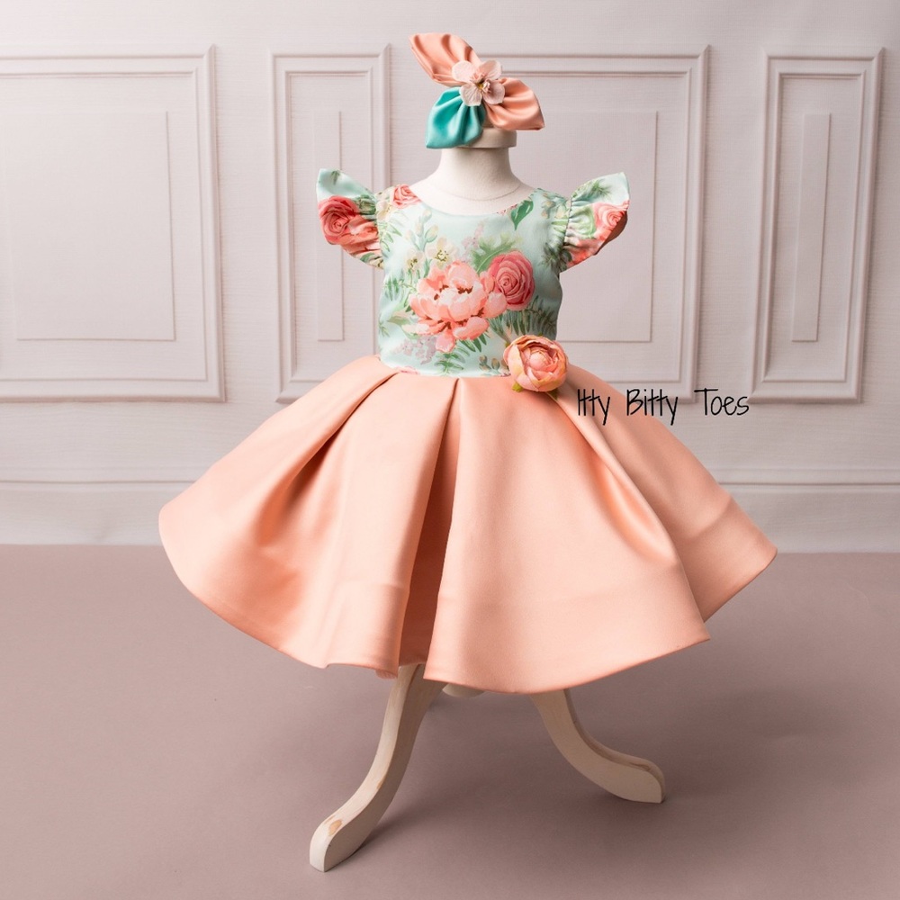 Gorgeous dress for any kid event